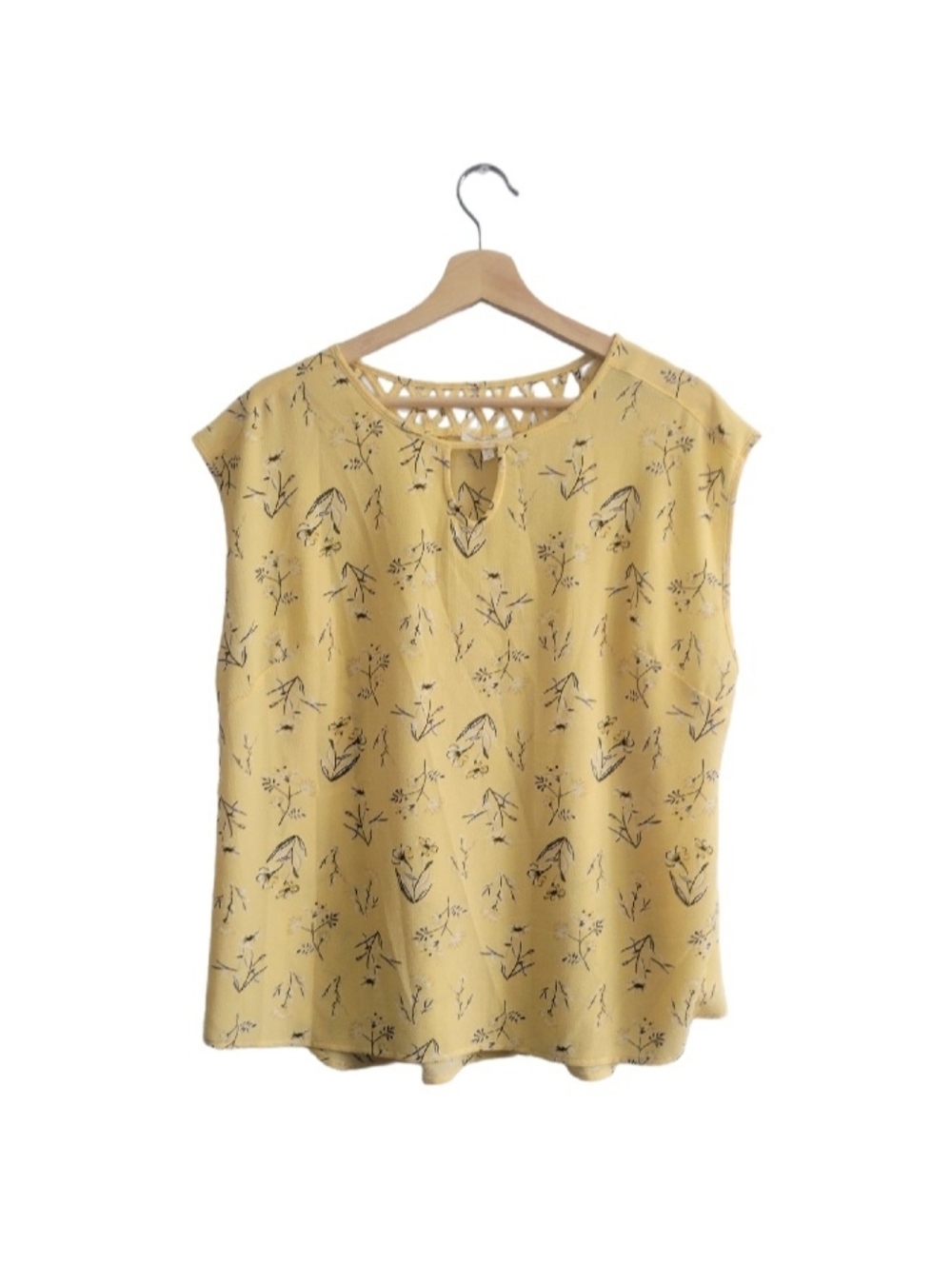 🎈MAURICES Floral Yellow Size 0 Lattice-Neck Cap Sleeve Top Boho Inspired